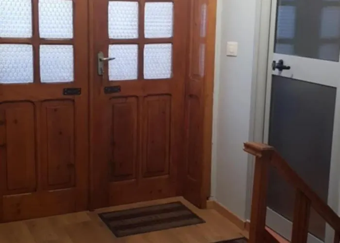 2br Lakeside Harmony & Balcony - Pogradec, Ohrid Сasa de vacaciones