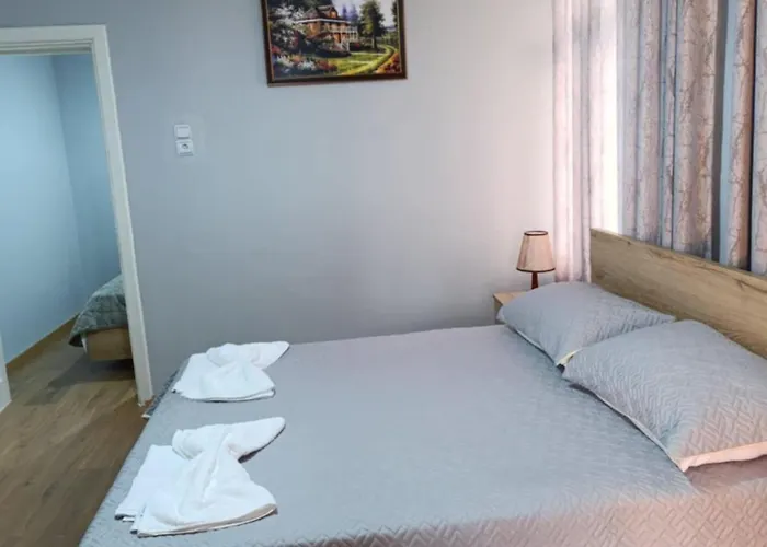 2br Lakeside Harmony & Balcony - Pogradec, Ohrid 펜션