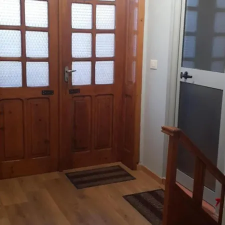 2br Lakeside & Panoramic Balcony - Pogradec, Ohrid Ferienhaus