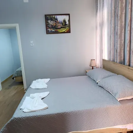 2br Lakeside & Panoramic Balcony - Pogradec, Ohrid Ferienhaus