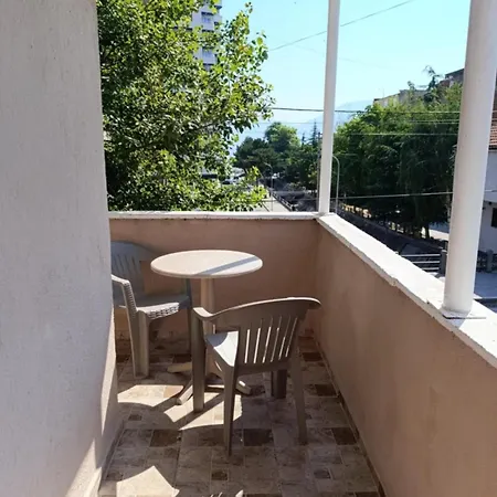 Tatil Evi 2br Lakeside Harmony & Balcony - Pogradec, Ohrid