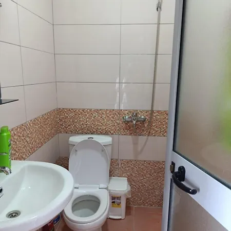 2br Lakeside & Panoramic Balcony - Pogradec, Ohrid, Albania Casa vacanze *