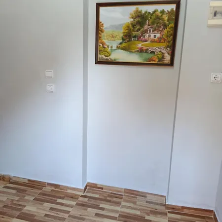 2br Lakeside & Panoramic Balcony - Pogradec, Ohrid Ferienhaus *