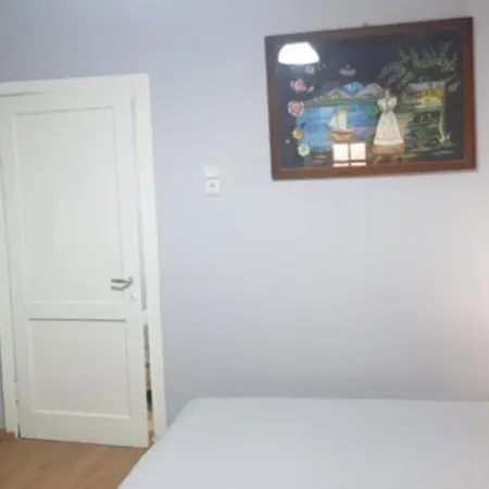 Vakantiehuis 2br Lakeside Harmony & Balcony - Pogradec, Ohrid *