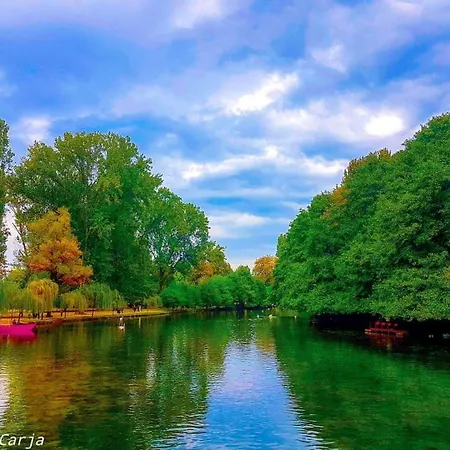 2br Lakeside Harmony & Balcony - Pogradec, Ohrid Semesterbostad Pogradec