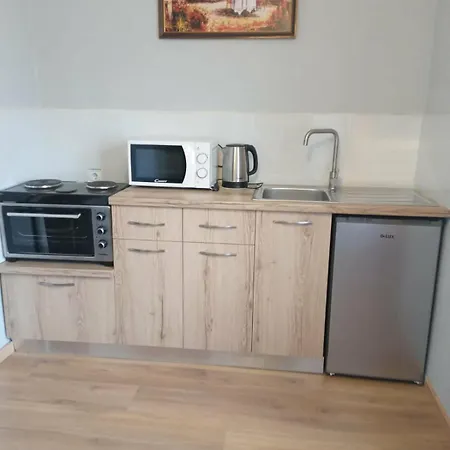 2br Lakeside Harmony & Balcony - Pogradec, Ohrid Semesterbostad *