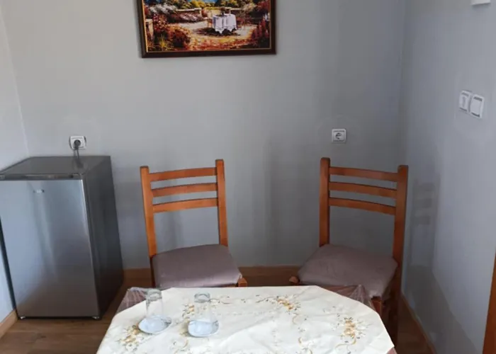 2br Lakeside Harmony & Balcony - Pogradec, Ohrid Casa vacanze