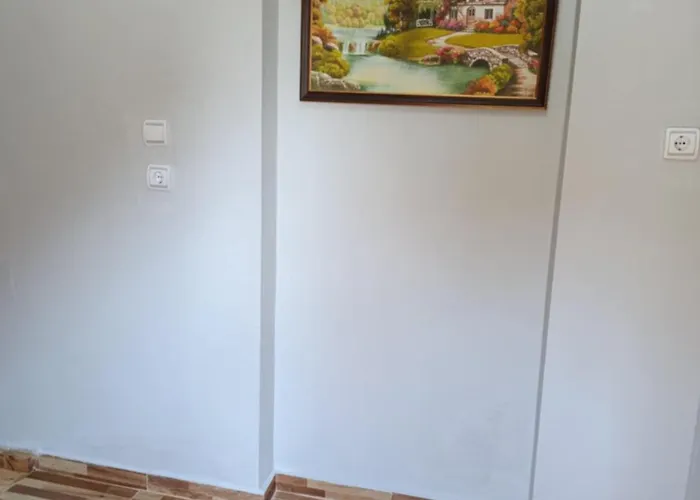 2br Lakeside Harmony & Balcony - Pogradec, Ohrid Holiday home *